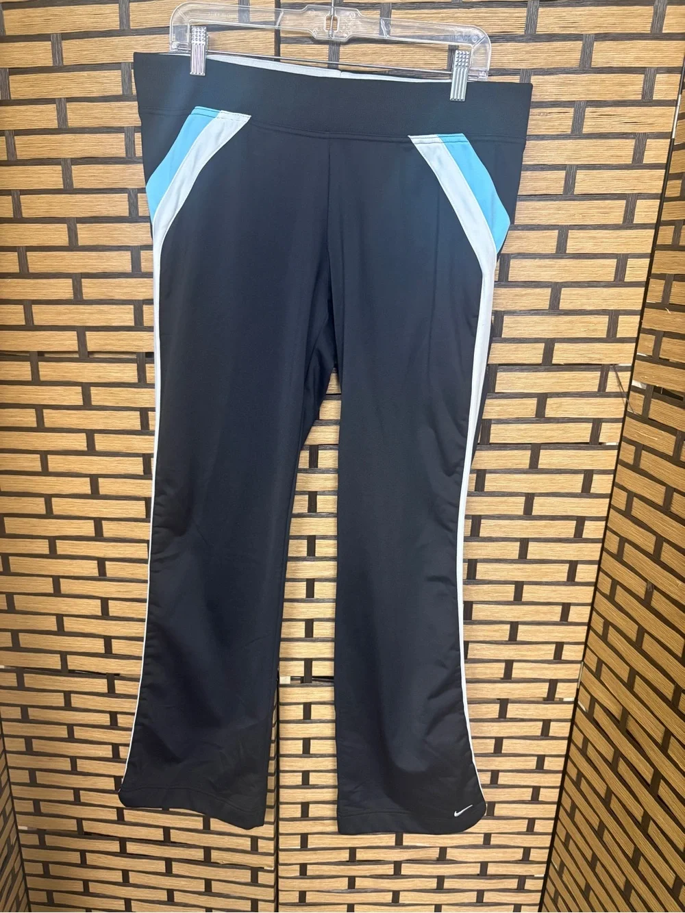 Nike black active pants size large